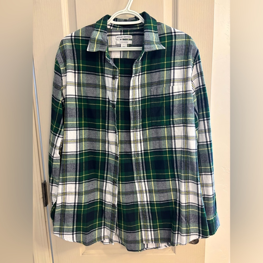 NWT Amazon Essentials Large Slim Flannel